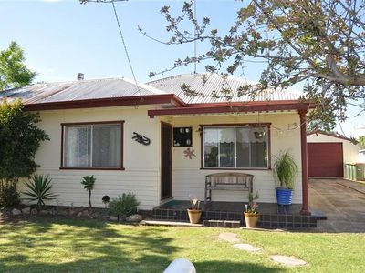 29 Thomson St, Forbes