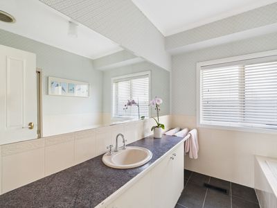 45 McIntosh Road, Altona North
