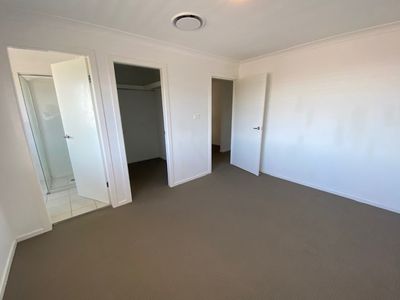 37 Highland, Macquarie Links