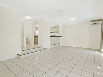 2 / 15 Tropic Road, Cannonvale