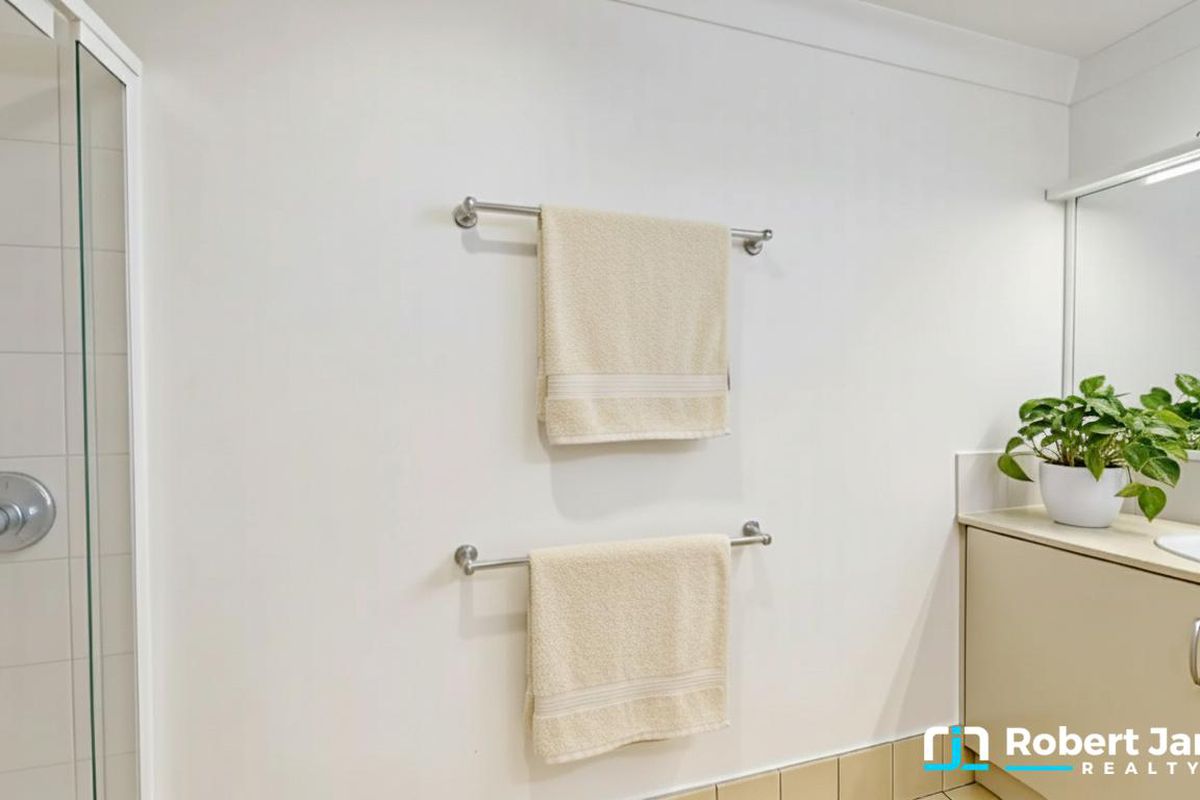 20 / 4 Riverstone Court, Tewantin