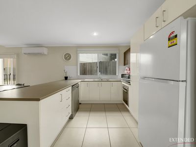 27 / 1 Collins Lane, Kin Kora