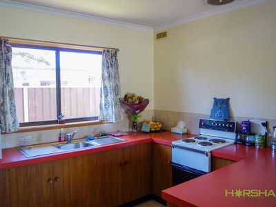 3 / 9 Young Street, Horsham