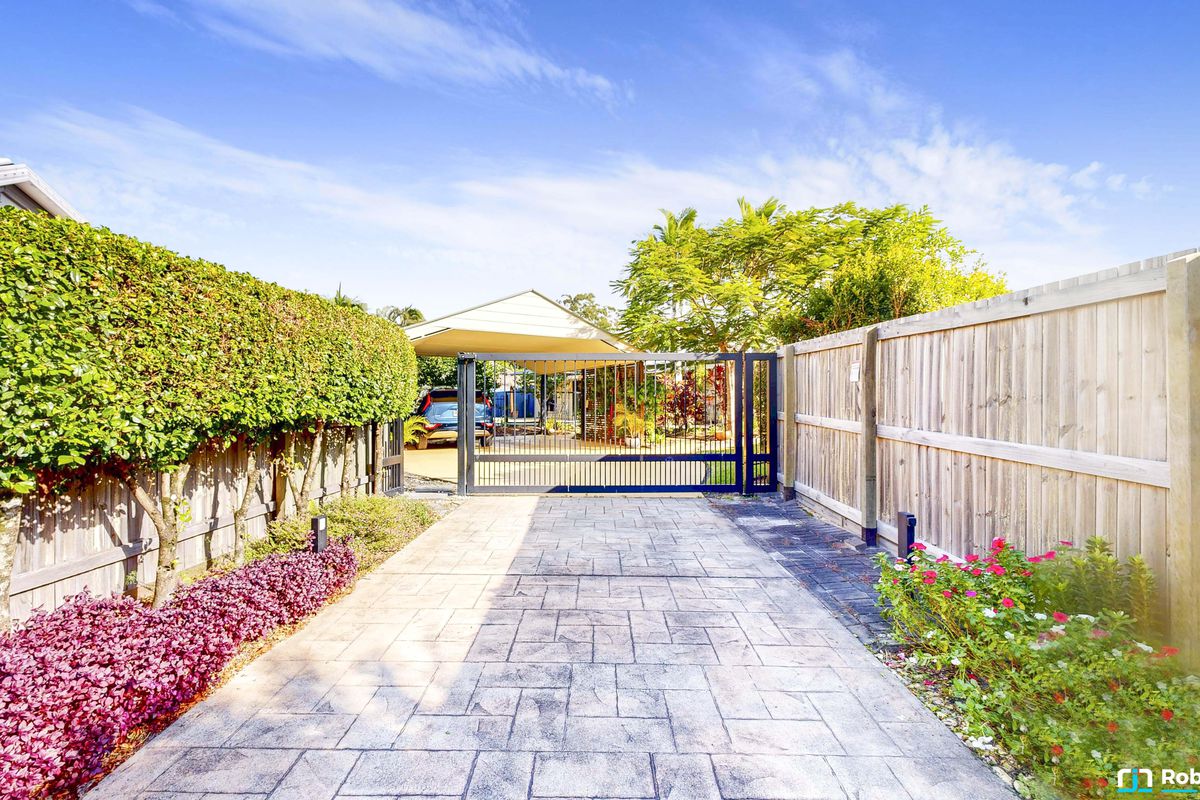 13 Driver Court, Tewantin