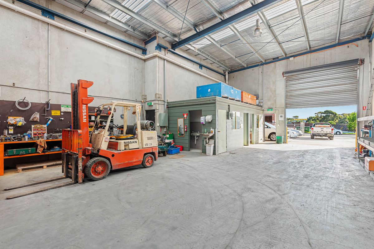 1&2 / 45 Macaulay Street, Williamstown North