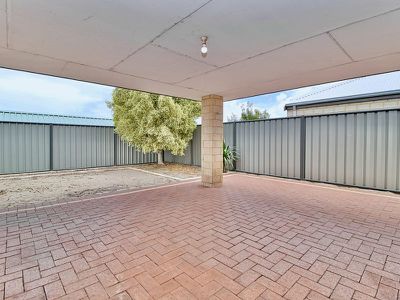 1 Ballaballa Close , Baldivis