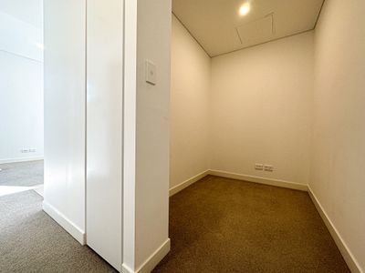 2Bed / 53 Nancarrow Ave, Meadowbank