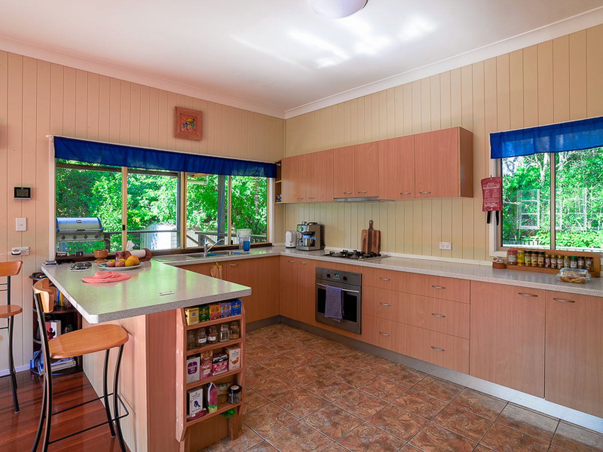 46 PULGUL STREET, Urangan