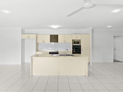 4 Manoi Close, Bentley Park