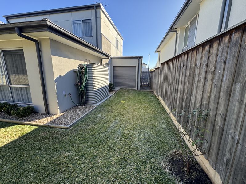 8 Hennessy Avenue, Moorebank