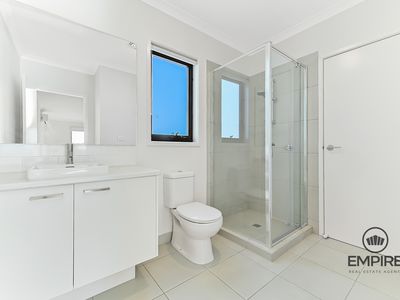 160 Saint Germain Boulevard, Clyde North
