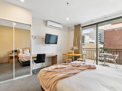 601 / 12 Victoria Avenue, Perth