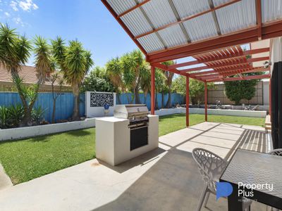 6 Peppertree Grove, Strathdale