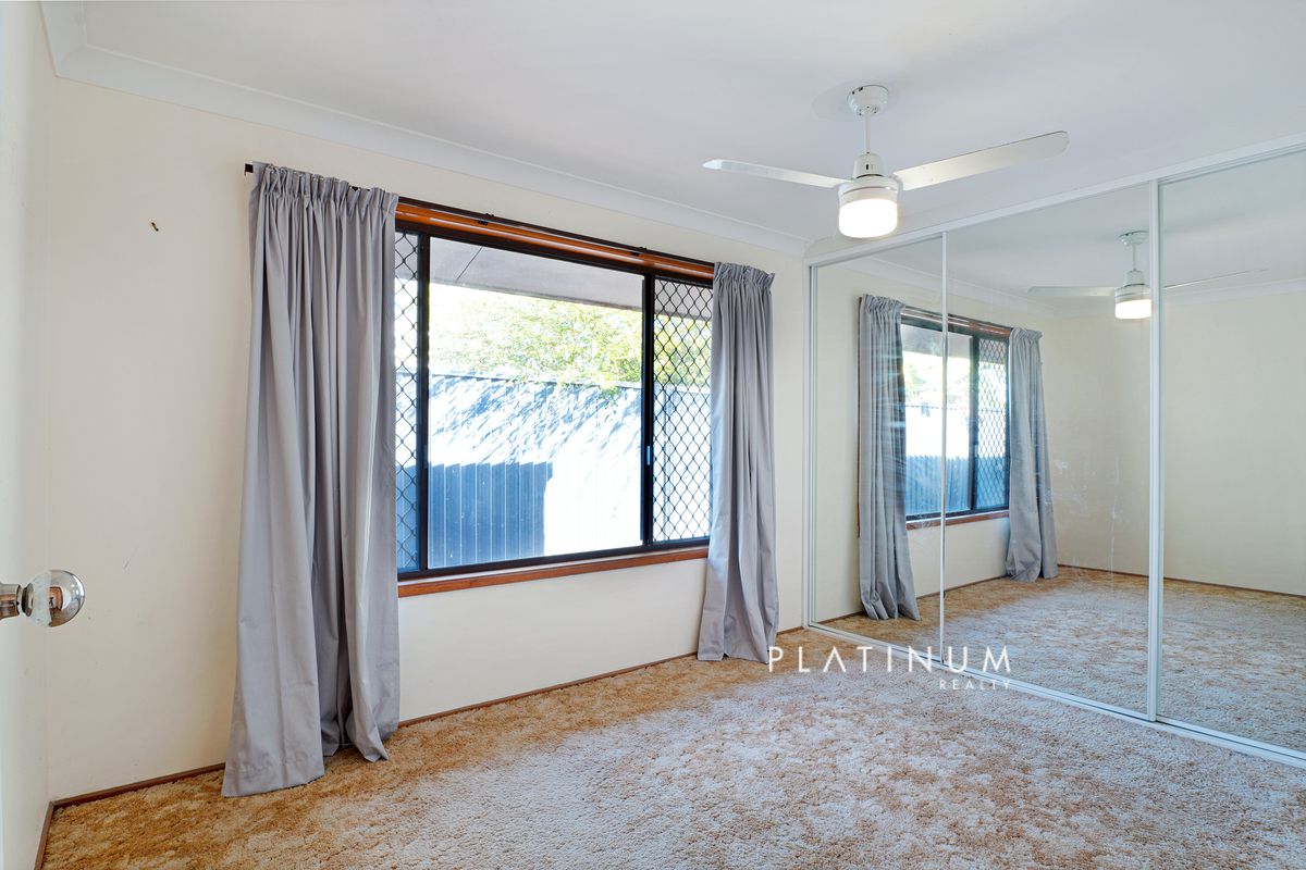 12 Cyclades Crescent, Currumbin Waters