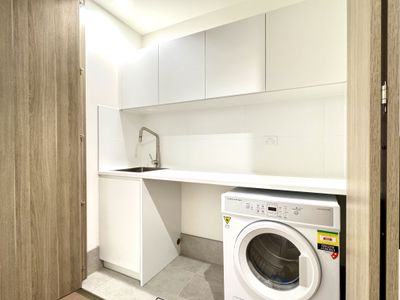 403 / 1 Corona Avenue, Roseville