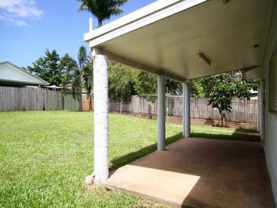 10 Edmonds Close, Bentley Park