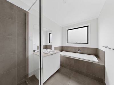 37 Royal Mile Avenue, Berwick