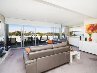 506 / 30 The Circus, Burswood