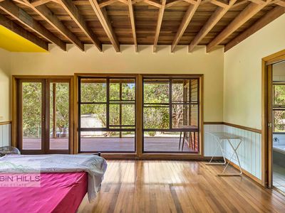 417 Davis Road, Jiggi