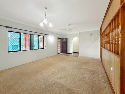 12 Mazlin Street, Atherton