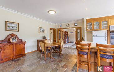 16 Sugarloaf Road, Beaconsfield Upper