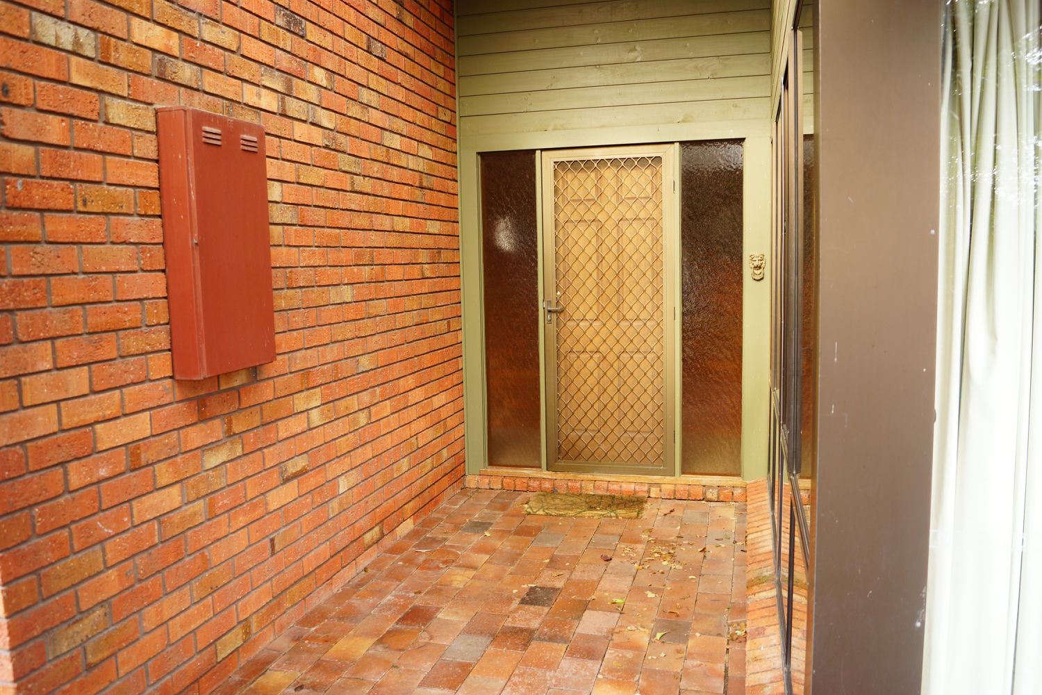 1 / 16 James Street, Horsham