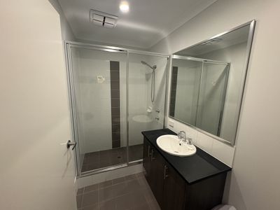 131 Lambeth Cir, Wellard