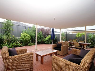 17 Octagon Gardens, Aveley