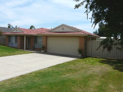 3 RILEY COURT, Tocumwal