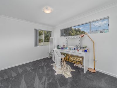 91 Dobroyd Drive, Elizabeth Hills