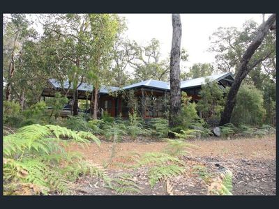 3 Flora Grove , Molloy Island