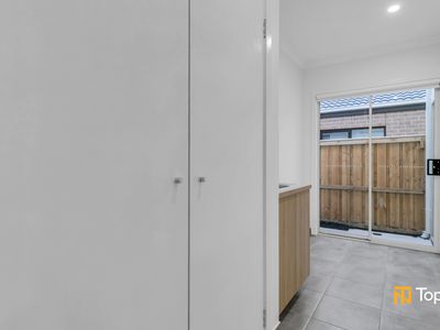 8 Prosecco Street, Wollert