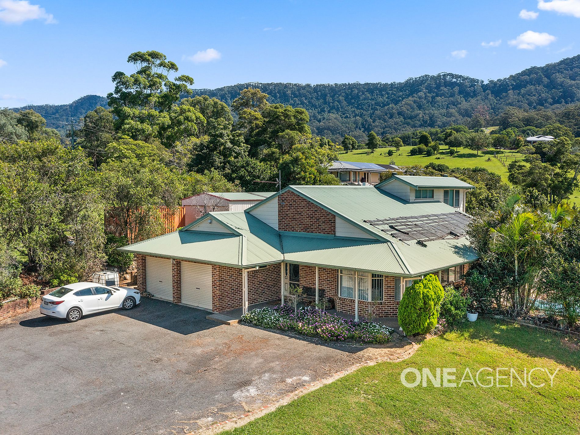 274 Sheaffes Road, Dombarton