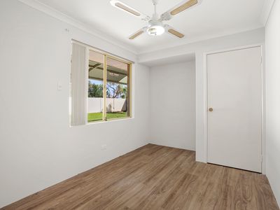 5 LISBON PLACE, Warnbro