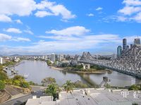 A10 / 100 Bowen Terrace, New Farm