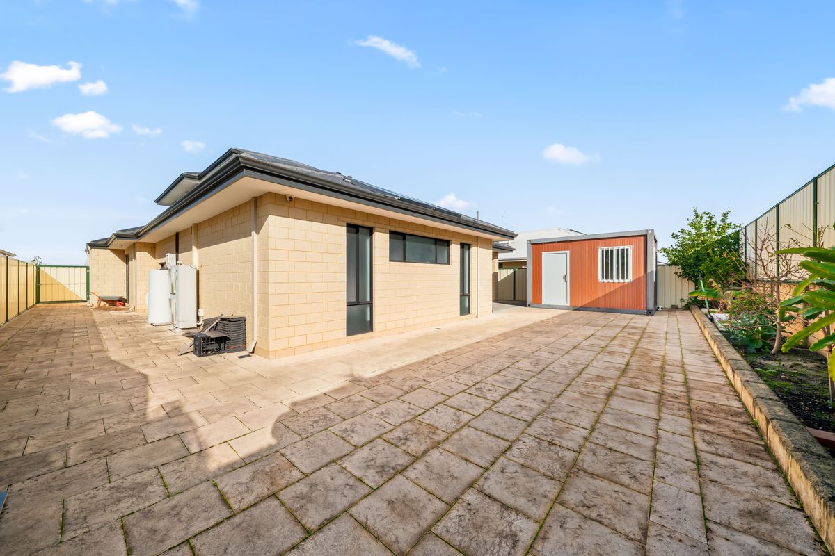 13 Eucalyptus Drive, Hammond Park