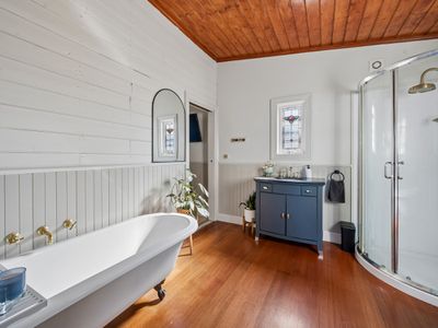 64 Oak Street, Seymour