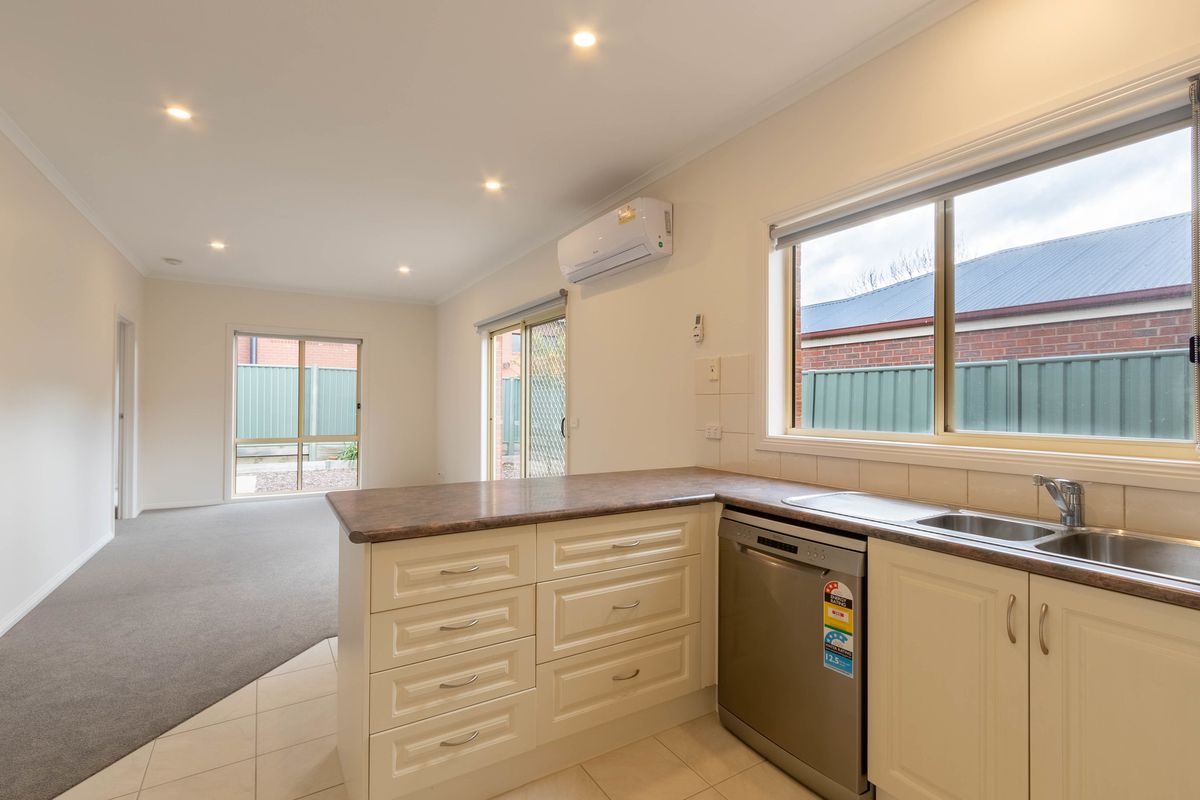 2 / 35 Malcolm Street, Mansfield