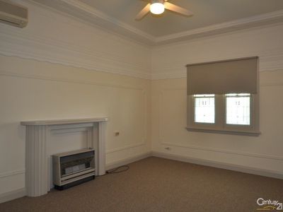 215  Fitzroy Street, Dubbo