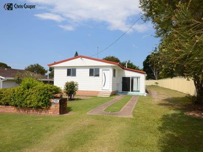 42 BIDEFORD STREET, Torquay