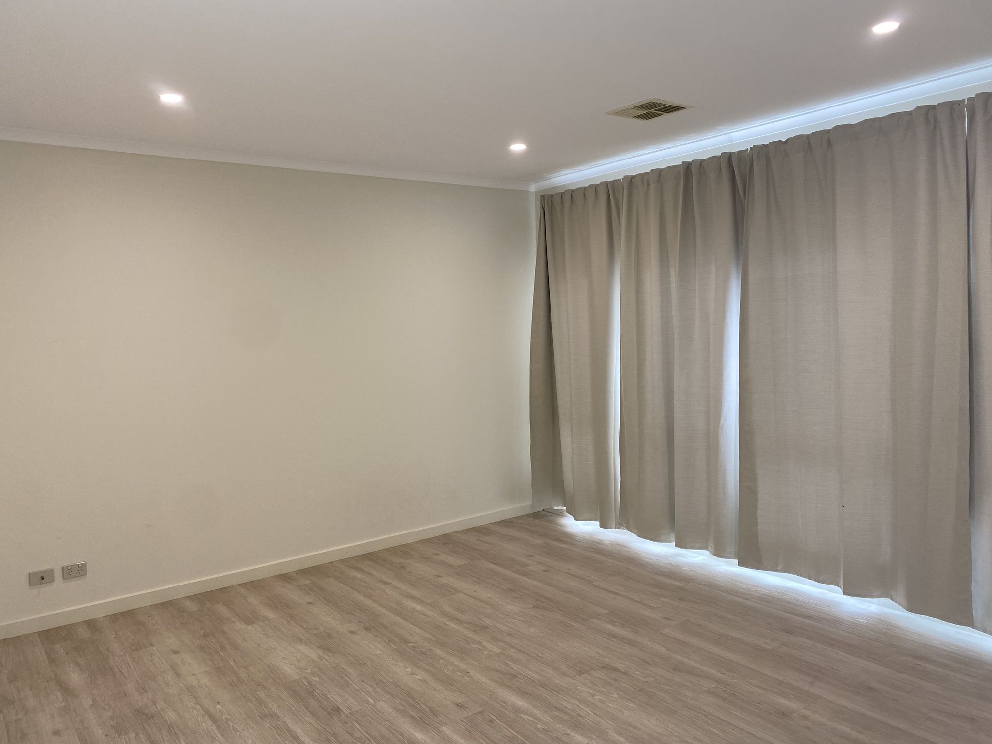 17 Chambers Avenue, Richmond