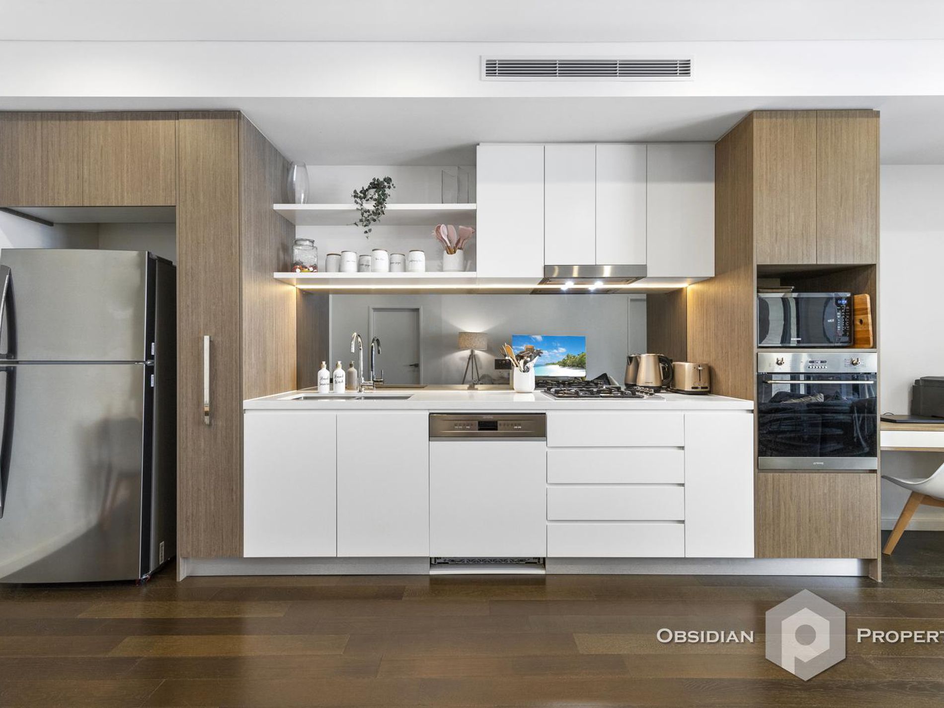 806B / 2 Muller Lane, Mascot