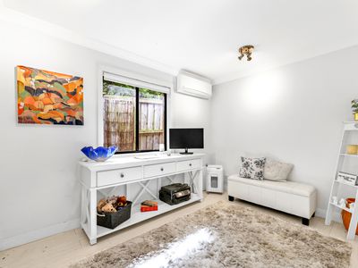 28 Drysdale Cct, Beaumont Hills