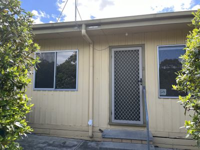 2 / 6 Portarlington Road, Newcomb