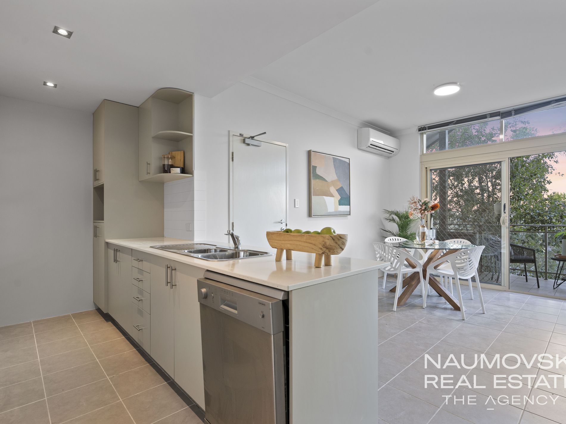 23 / 65 The Parkway, Ellenbrook