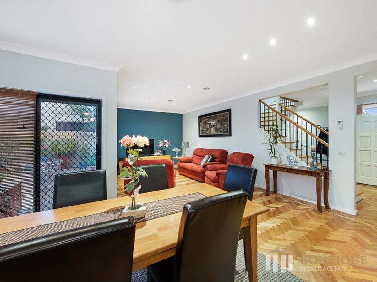 2 / 94 Bellbrook Drive, Dandenong North