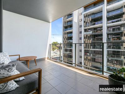32 / 172 Railway Parade, West Leederville