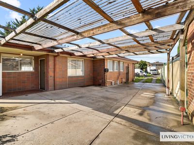 73 Talintyre Road, Sunshine West