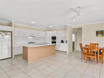 8 Perserverance Street, Redlynch