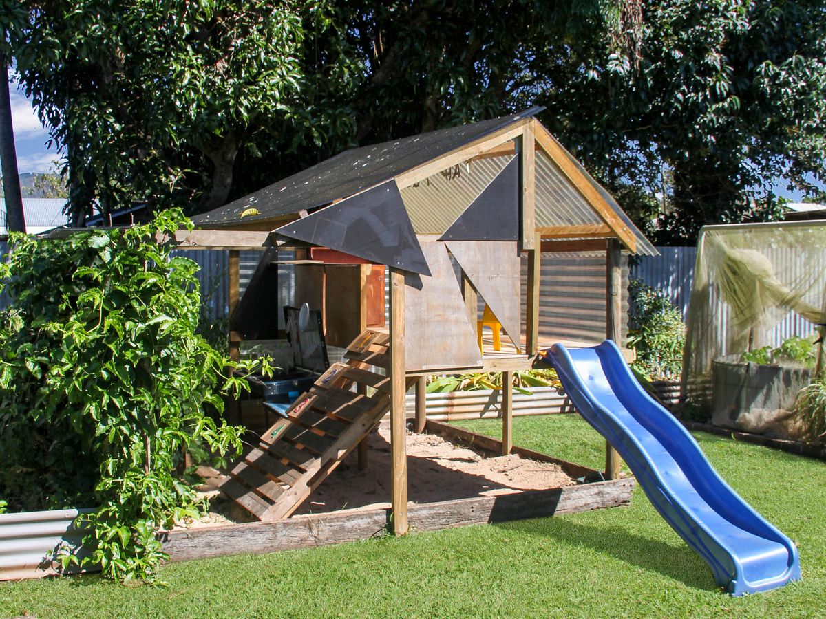 34 Solar Crescent, Atherton